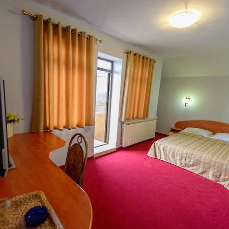 Pensiunea Imperial Targu Mures Quarto foto
