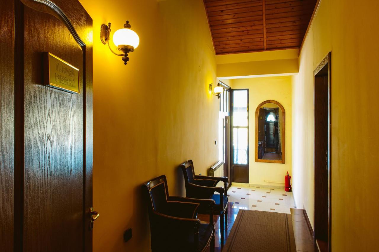 Pensiunea Imperial Targu Mures Exterior foto