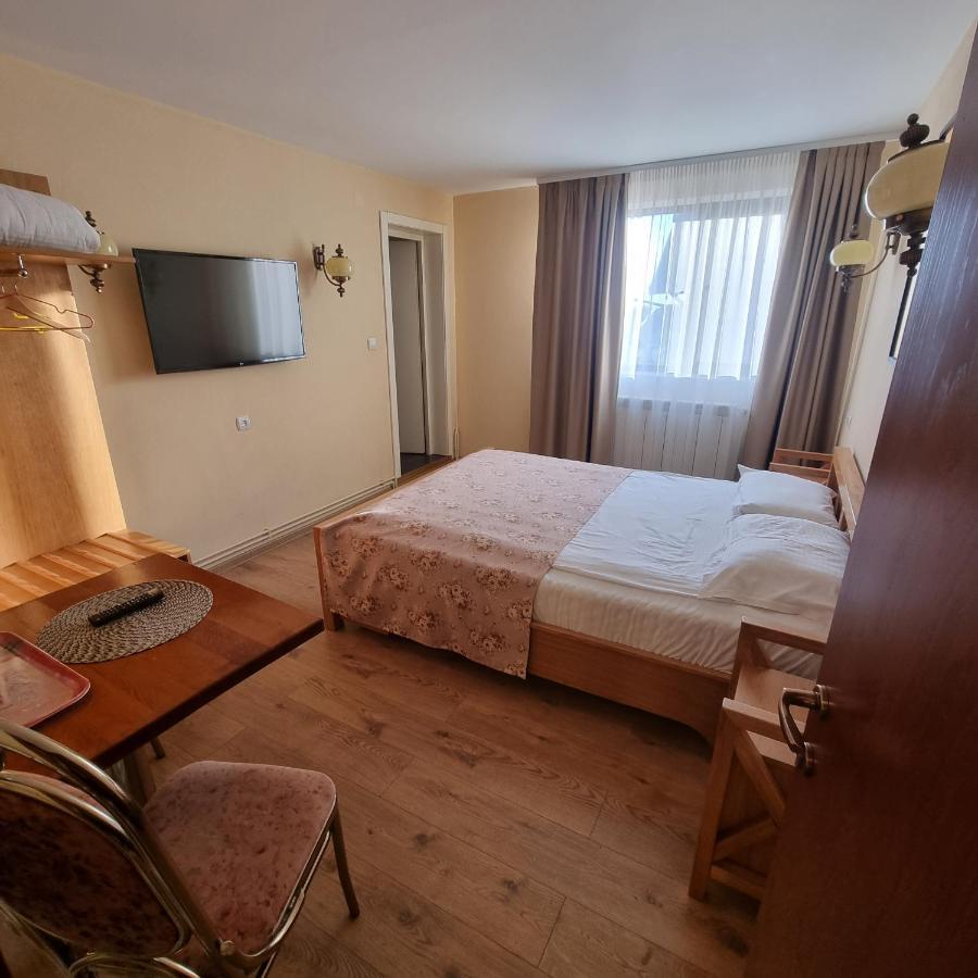 Pensiunea Imperial Targu Mures Exterior foto