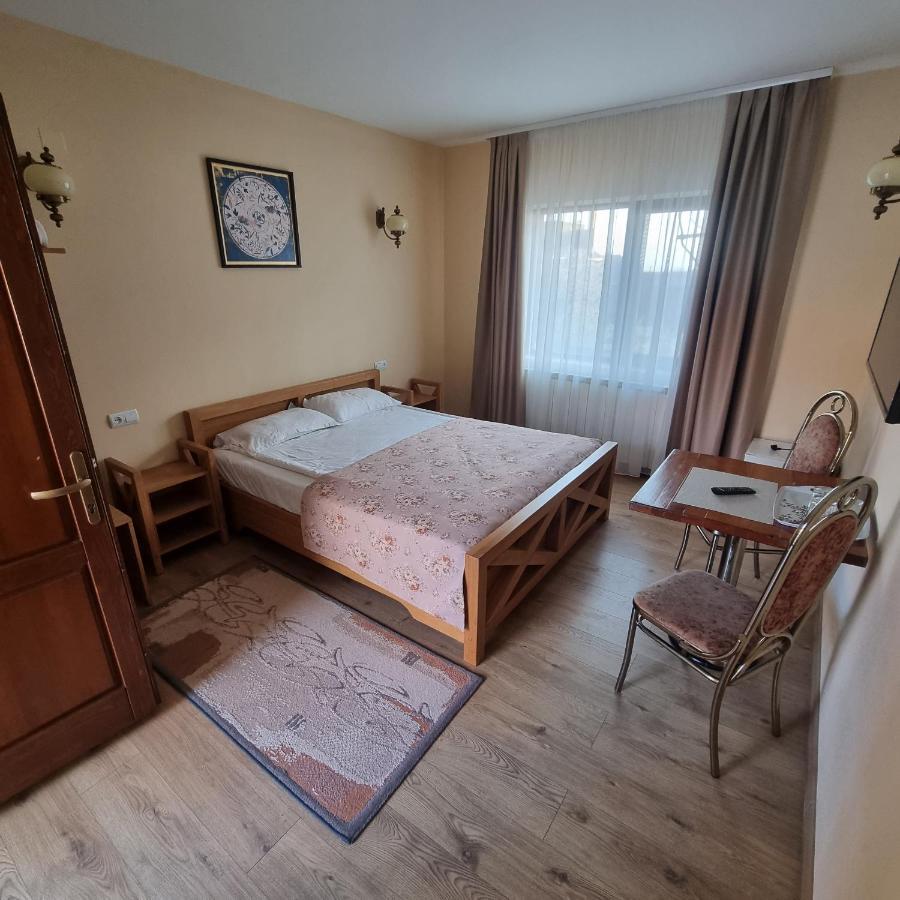 Pensiunea Imperial Targu Mures Exterior foto